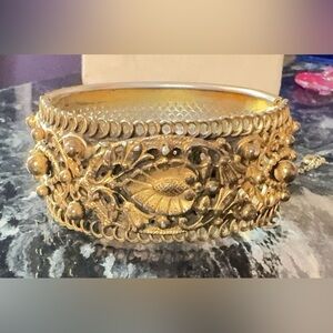 Vintage Gold-Tone Filigree Ornate Floral Statment Bangle Bracelet, Hinge Clasp